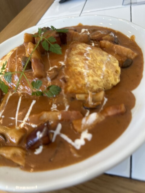 OMU.OMU （オムオム） - 朝菜町/オムライス | 食べログ