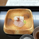 よし町 - ③常磐沖産ホウボウお造りと常磐沖産穴子の焼き霜 