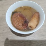 やきとり 織笠 - お通し=おでん　食べ飲み放題に含まれる。