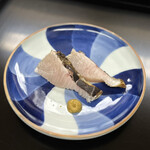 よし町 - ④常磐沖産鰆（さわら）藁焼き 芥子添え