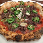 ピッツェリア ファッブリカ 1090 - カラマーリ(イカ、万願寺ししとう、ケッパーの乗ったマリナーラ)