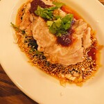 鶏と点心と町中華 - 激旨タレのよだれ鶏～香味蒸し鶏～。