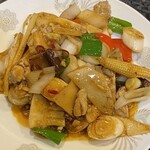 中華料理 栄照 - 鶏と筍、ネギ四川風辛味炒め⭐︎山椒入り