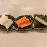 島豚しゃぶしゃぶ ナハバレ - 自家製ピクルス