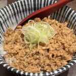 らーめん 鶏喰 - ピリ辛鶏そぼろ
