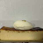 ルルベ デセール - 過去1番に美味しいと思うくらいに、滑らかさとコク、シャンティのチーズ感が本当に秀逸だった。もう、ほんまにexcellent‼︎最高すぎ‼︎