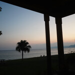 クル クル - 店内から見える海辺