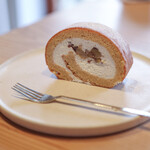 beco - 料理写真:２０２５年１０月再訪：栗のロールケーキ☆