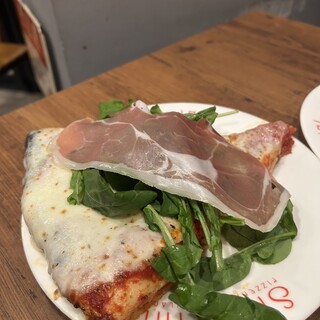口コミ一覧 : PIZZERIA SPONTINI カスケード原宿店 （ピッツェリア