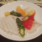 状元樓 - ホタテ貝とイカの季節野菜炒め