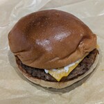 ゼッテリア - 料理写真:絶品ビーフバーガー