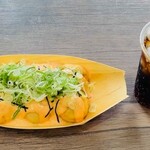 かんすけ - たこ焼き6個540円＋明太マヨ108円＋ねぎトッピング54円＋コーラ(350mlのペットボトル)250円＝952円