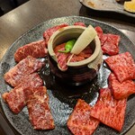 炭火焼肉 エイト - エイトのお得盛り