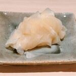 梅田 すし継 - ガリ