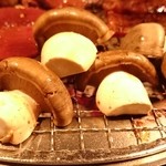 炭火焼肉 呼友 - シメジ
