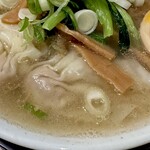 桜上水 船越 - 塩ワンタンメン、ガツンと胡椒強め