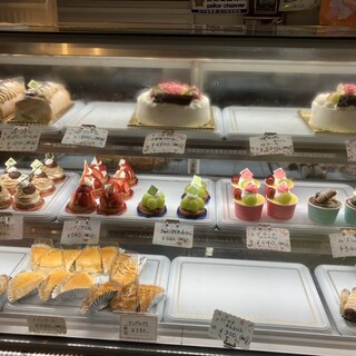 パルフェ洋菓子店_0