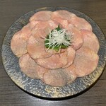 牛タンとおでん しょう助 - 牛タンのてっさ