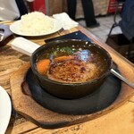 昭和町BOSTON あべのハルカスダイニング店 - 煮込みスープハンバーグ(150ｇ)