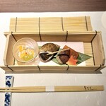 魚と煮込みとわら焼きと ととと - 