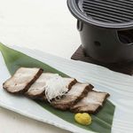 Sennoniwa - 和豚もちぶた　焼き豚の鉄板炙り焼き