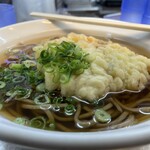 立喰うどん・そば　大和庵 - かき揚げそば@400円、いただきます