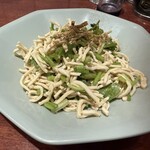 ザ・ゴールデンスワロー 首里店 - パクチー押し豆腐