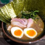 神田ラーメン わいず - 料理写真:玉子ラーメン+のり