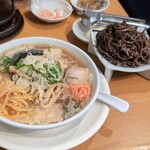 一風堂 - 相変わらずキクラゲの盛りがいい