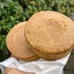 橋本屋 - 料理写真:大判焼き。あんことカスタード