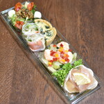 RF1 - 料理写真:ワインと愉しむアンティパストセット(1,289円)2025年10月