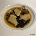 DADA - あわびと天然舞茸のコンソメ煮