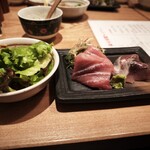 おでん・焼魚 中ノ森 - サラダとお刺身２点盛り