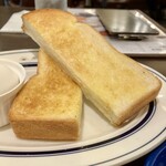 カフェニュージャポネ - モーニングサービスの、岐阜各務原"小麦屋"さんの、ふわふわイギリス食パン