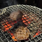 炭火焼ホルモン ぐう - 