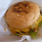 エスビーダイナー コウベ - ダブルチーズバーガー
