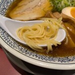 丸源ラーメン - 細目のストレート麺