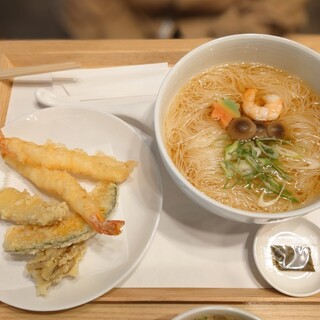 三輪山本 お食事処_1