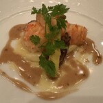 ラ・プロヴァンス 牟礼山荘 - 伊勢海老のソテー　モリーユ茸　ホワイトアスパラ