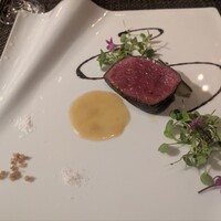 pantagruelico  - エゾシカのステーキ 器がオシャレ