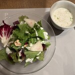 PEP spanish bar 調布店 - サラダとじゃがいものあったかいスープ