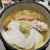 人類みな麺類とエスサワダ