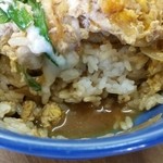 出汁の効いたつゆは醤油辛くないyoshi好みのタイプ♪　つゆだくなのも嬉しい！