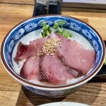 武蔵野うどん 澤村 - 寒ブリのハシリ お刺身小丼