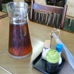たんざん - 卓上アイテム&水差しに入った麦茶