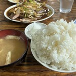 いづみ亭 - ごはん大盛り　やり過ぎ！