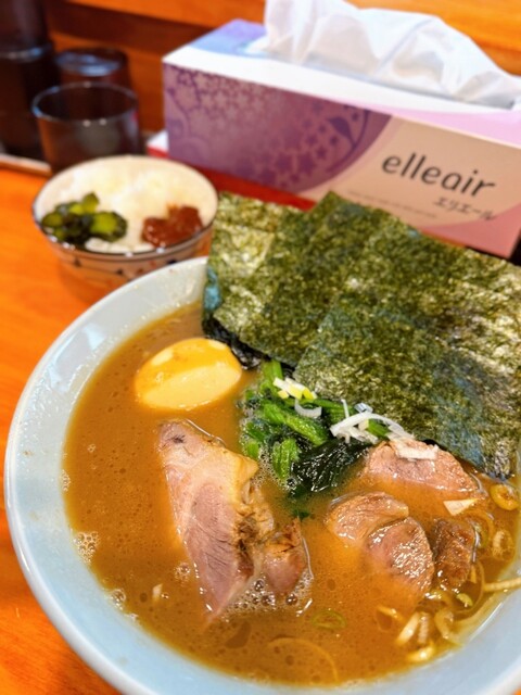 Yokohama Iekei Ramen Kokorozashi photo 3