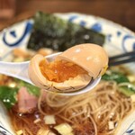 真 卓朗商店 - ・プレミアム巴醤油と鴨のらぁ麺 1,300円/税込
・くんたま 170円/税込