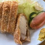 紀文食堂 - とんかつ（上）断面