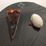 エチョラ - ラヴィーニャのチーズケーキ（バスクチーズケーキ発祥のお店がラヴィーニャというレストランだそうです）